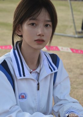 女主出场—淫荡公交车 , 淫能特战队(大哥大的黄毛)